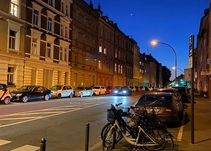 Gemuetliche Schlafcouch Im Hellen Wohnzimmer Zum Kurzaufenthalt Kwatera prywatna Kolonia